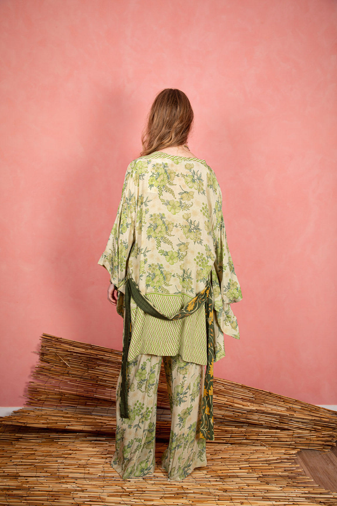 Marigold Robe, Apple S