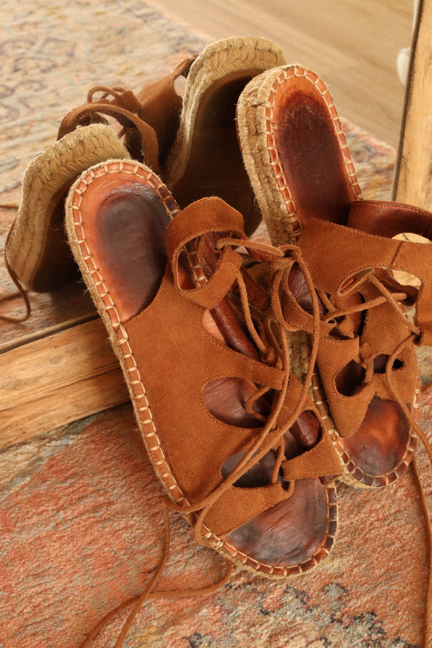 TAN SUEDE PLATFORM SANDALS 41