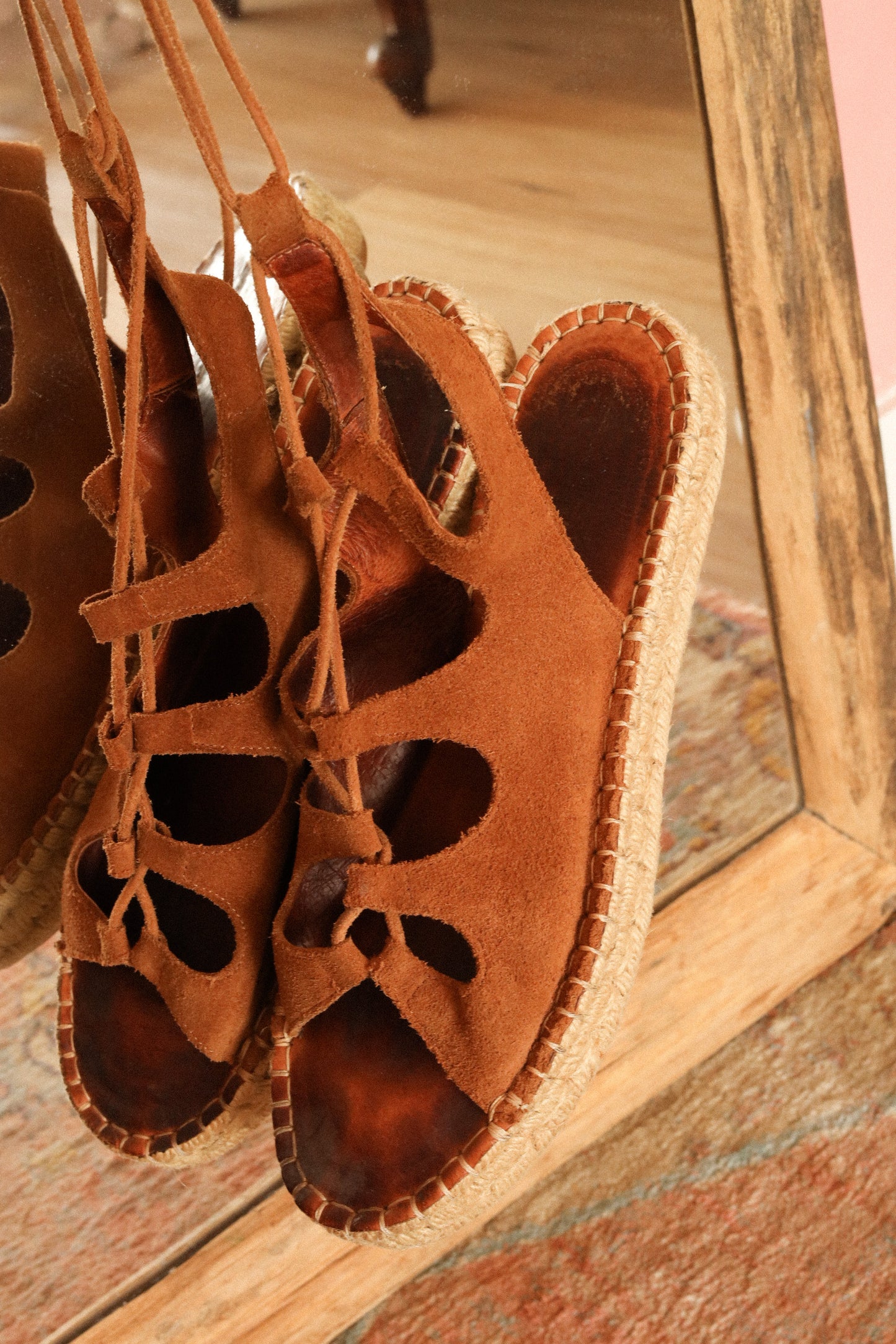 TAN SUEDE PLATFORM SANDALS 41