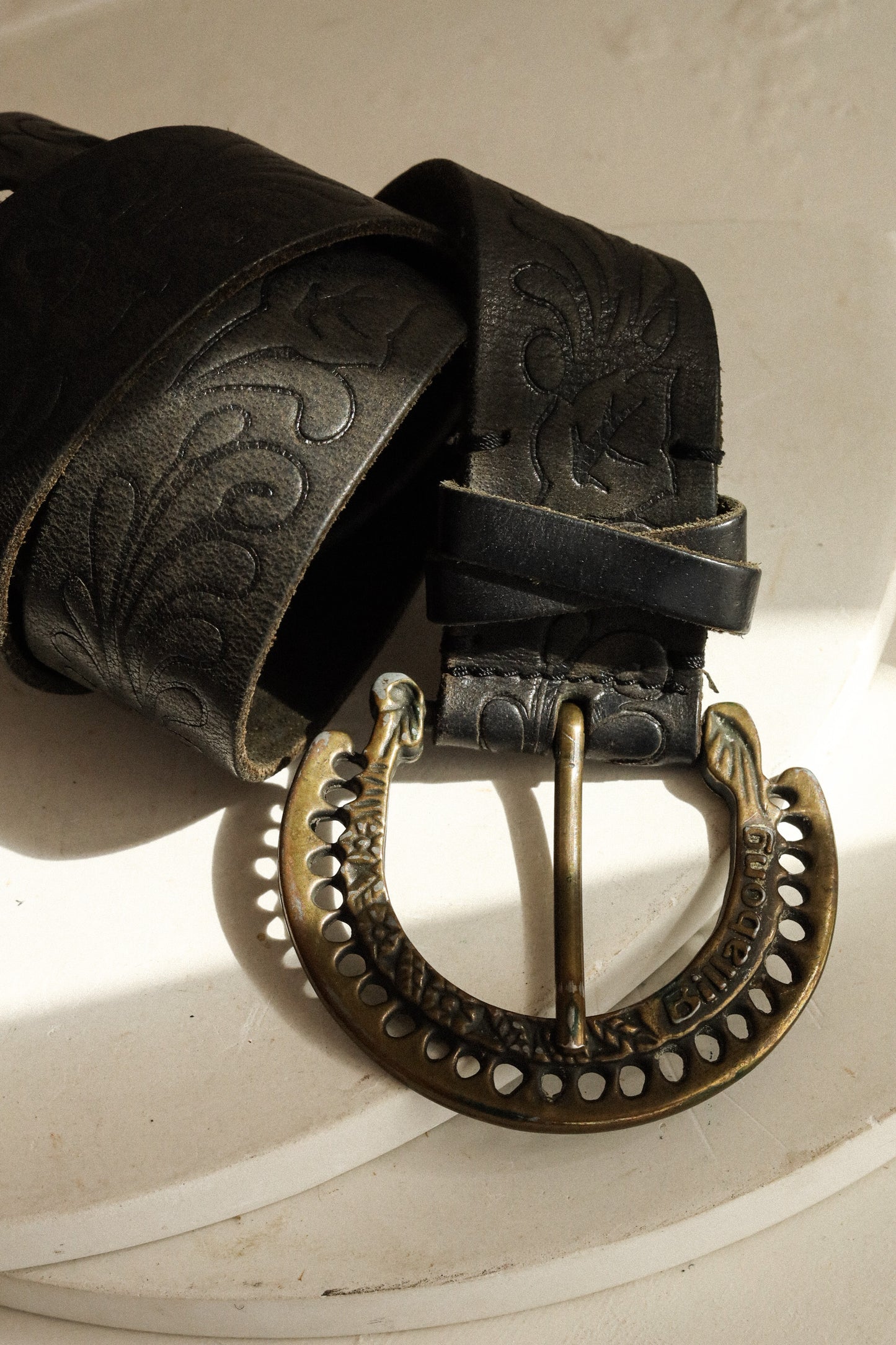 LARGE BUCKLE LEATHER WAIST BELT